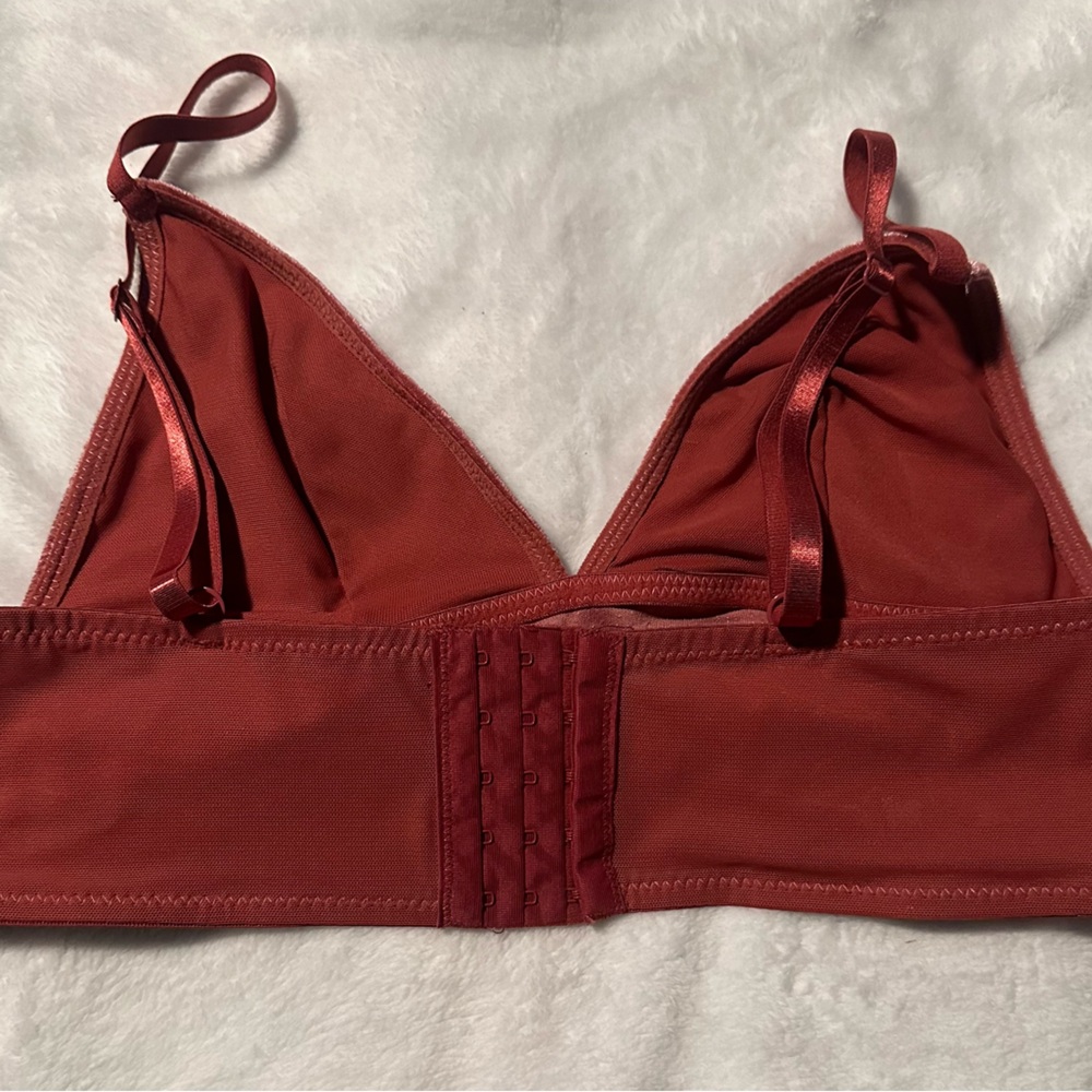 Velvety texture bra , large size.